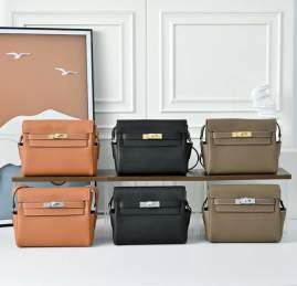 Picture of Hermes Handbags _SKUfw223579550fw